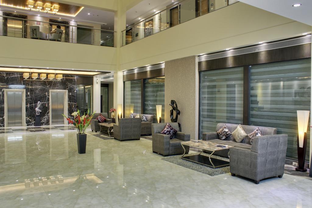 Hotel Suba Grand Dahej Exteriér fotografie